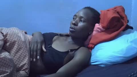 Snapshot of petite_bella21 chatting on 04-11-26, 10:19 petite_bella21 online show from 04-11-26, 10:19