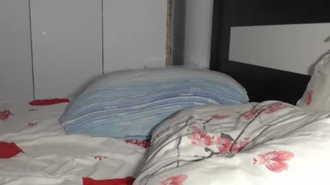 petite_danielle online show from 06-25-26, 07:57