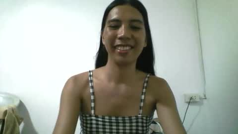 Snapshot of petite_dicklover chatting on 05-26-26, 04:30 Yuriee online show from 05-26-26, 04:30