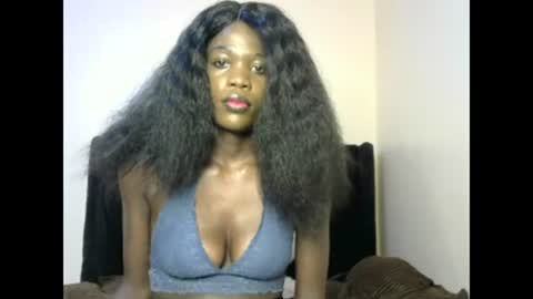 Snapshot of petite_lavi2 chatting on 02-17-25, 06:04 petite_lavi2 online show from 02-17-25, 06:04