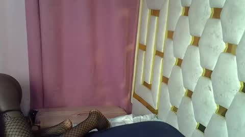 Snapshot of petite_lunar chatting on 01-31-26, 10:52 Lunar online show from 01-31-26, 10:52