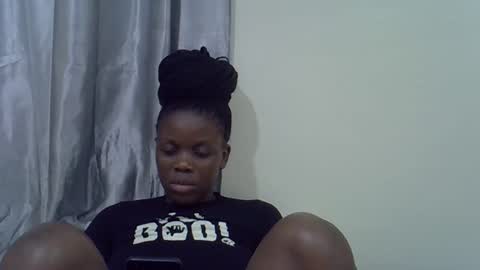 petite_melan online show from 12-15-25, 06:12