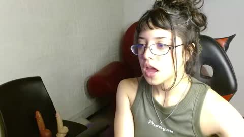 Melody online show from 04-10-26, 02:44