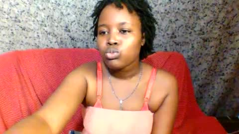 petite_queen001 online show from 03-10-26, 07:57