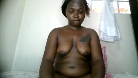 Snapshot of petite_shan chatting on 07-26-26, 10:33 petite_shan online show from 07-26-26, 10:33