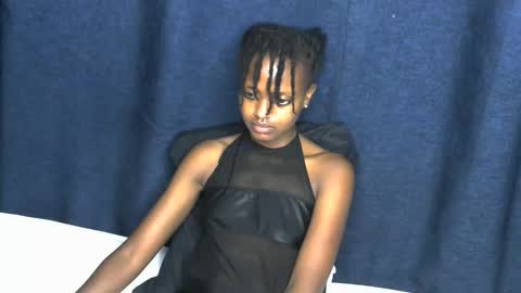 petite_star2 online show from 11-05-25, 10:04