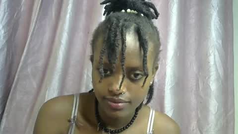 petite_star2 online show from 12-03-25, 05:26