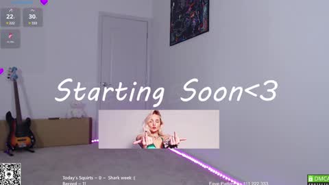 Snapshot of petitebrat chatting on 12-31-24, 09:17 PiperAvery online show from 12-31-24, 09:17