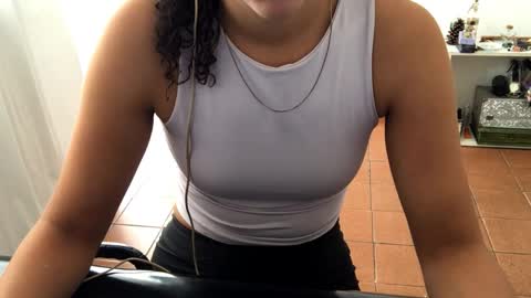 Snapshot of petitecurlybrunette chatting on 04-02-26, 03:31 Mlian online show from 04-02-26, 03:31