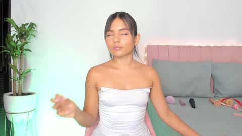 Danna  online show from 02-25-25, 10:58