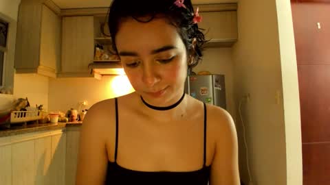 Lunna online show from 03-31-26, 01:29