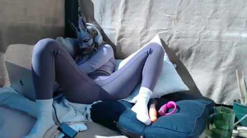 petitegirlypop online show from 10-03-25, 11:57