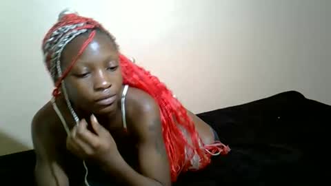 petitehunny online show from 04-25-26, 05:32