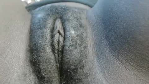 Snapshot of petiteme1 chatting on 01-09-25, 01:18 petiteme1 online show from 01-09-25, 01:18