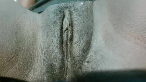 Snapshot of petiteme1 chatting on 02-05-25, 07:10 petiteme1 online show from 02-05-25, 07:10