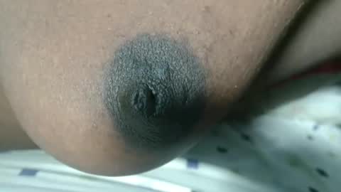 Snapshot of petiteme1 chatting on 02-12-25, 01:27 petiteme1 online show from 02-12-25, 01:27