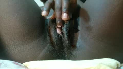 Snapshot of petiteme1 chatting on 02-22-25, 10:31 petiteme1 online show from 02-22-25, 10:31