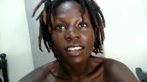 petiteme1 online show from 02-05-26, 02:38