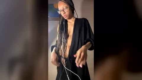 petitetingz online show from 06-26-26, 06:40