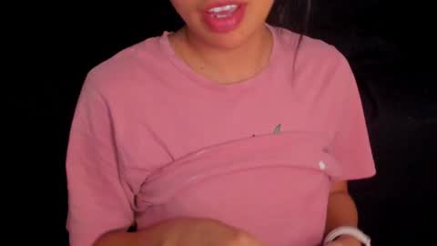 Snapshot of petitgirl_ chatting on 12-30-24, 08:25  J A S S  online show from 12-30-24, 08:25