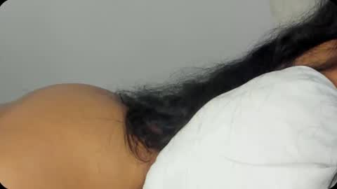 Snapshot of petitgirl_ chatting on 02-15-25, 10:42  J A S S  online show from 02-15-25, 10:42