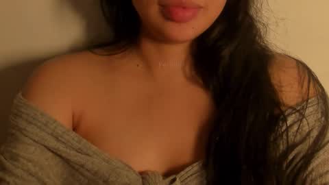 Snapshot of petitgirl_ chatting on 10-01-25, 11:22  J A S S  online show from 10-01-25, 11:22