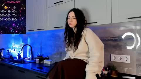 Emma online show from 01-07-25, 03:02