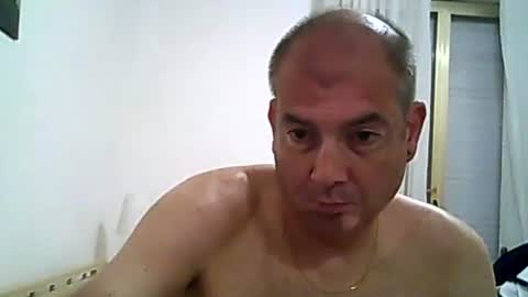 Snapshot of pets76 chatting on 04-14-26, 12:38 pets76 online show from 04-14-26, 12:38