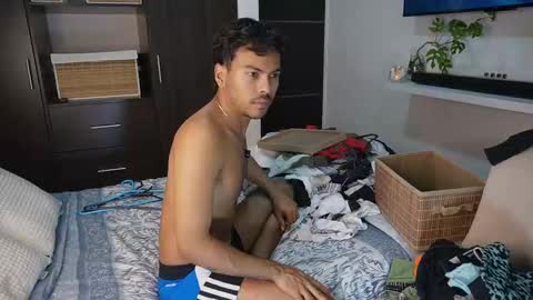 Snapshot of pettercat chatting on 11-04-25, 01:59 Pettercat online show from 11-04-25, 01:59