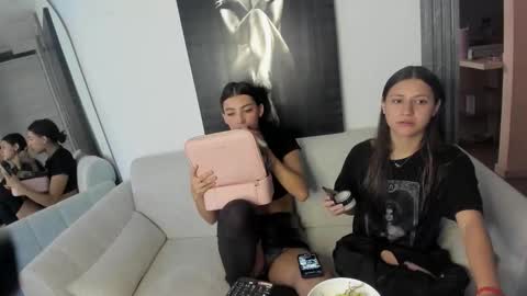 Snapshot of peyton_ws chatting on 09-28-25, 10:48 Peyton online show from 09-28-25, 10:48