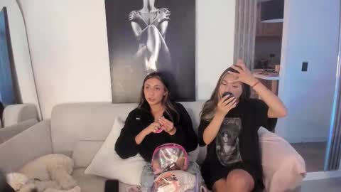 Snapshot of peyton_ws chatting on 10-08-25, 12:08 Peyton online show from 10-08-25, 12:08