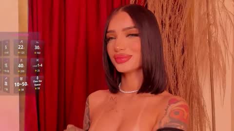 Snapshot of peytonreeds chatting on 10-28-25, 02:37 Pet Rees online show from 10-28-25, 02:37