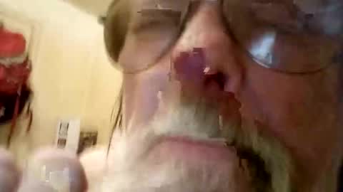 Snapshot of pezz001 chatting on 11-01-25, 04:36 pezz001 online show from 11-01-25, 04:36