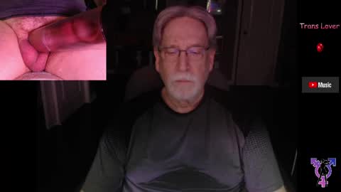 Snapshot of pghk2000 chatting on 05-17-26, 05:38 George online show from 05-17-26, 05:38