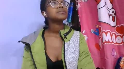 phania185885 online show from 06-10-26, 06:12