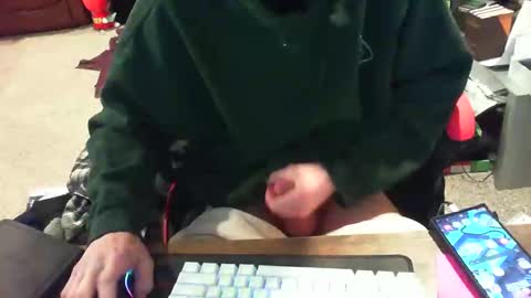 Snapshot of phantm420__ chatting on 01-21-25, 06:34 phantm420__ online show from 01-21-25, 06:34