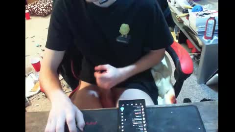 Snapshot of phantm420__ chatting on 09-23-25, 11:08 phantm420__ online show from 09-23-25, 11:08