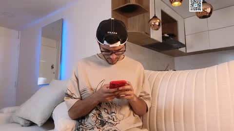 phantom_bigger1 online show from 02-03-25, 12:25