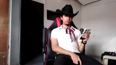 Snapshot of pharreishon chatting on 09-21-25, 08:32 Pharreishon online show from 09-21-25, 08:32