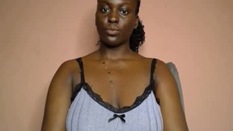 Snapshot of phat_pussylips chatting on 09-09-25, 06:13 tatiana online show from 09-09-25, 06:13