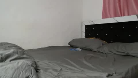 Snapshot of phat_pussylips chatting on 09-26-25, 10:36 tatiana online show from 09-26-25, 10:36