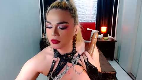 Snapshot of phenominalduodiva chatting on 10-30-25, 04:52 cervena online show from 10-30-25, 04:52