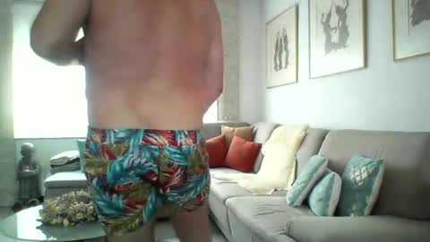 Snapshot of phil279 chatting on 06-12-26, 12:04 Phil online show from 06-12-26, 12:04