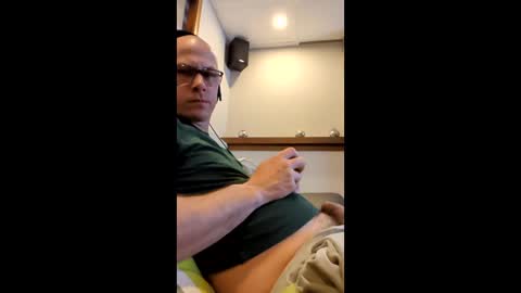 Snapshot of phil965 chatting on 04-26-26, 01:03 phil965 online show from 04-26-26, 01:03