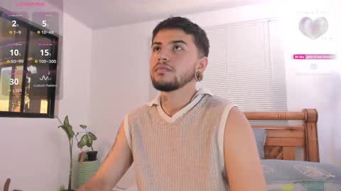 Snapshot of philip_stones_ftm chatting on 09-09-25, 03:44 phil online show from 09-09-25, 03:44