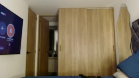 Snapshot of philipdj1 chatting on 06-06-26, 02:27 philipdj1 online show from 06-06-26, 02:27