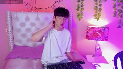 PHILLIP online show from 03-18-26, 07:22