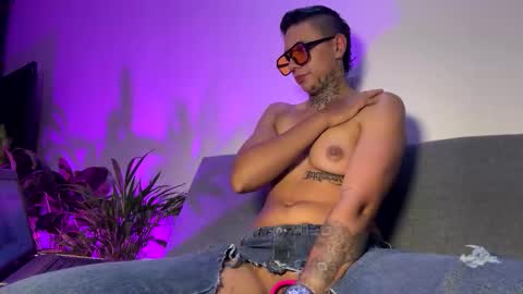 PHILLIP online show from 03-29-26, 12:16