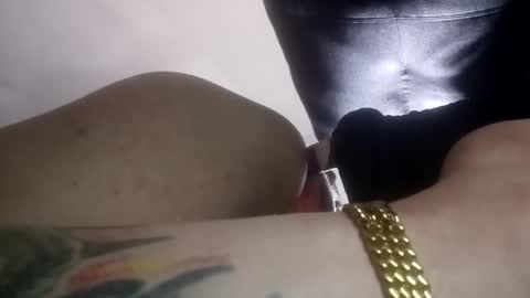 Snapshot of phillipdee chatting on 02-10-26, 03:05 phillipdee online show from 02-10-26, 03:05