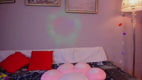 Snapshot of phoenixvale chatting on 11-12-25, 03:34 Phoenixvale Pls follow me online show from 11-12-25, 03:34